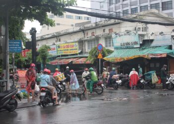 Tổ công tác Bộ Y tế hỗ trợ Quận 7 chiến lược chống COVID-19 hiệu quả nhất