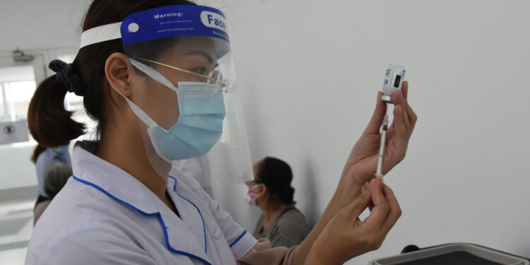 Thành lập Trung tâm Điều phối tổ chức tiêm vắc xin phòng COVID-19 trên địa bàn TP.HCM