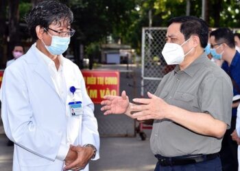 Thủ tướng chỉ đạo kiểm tra, làm rõ thông tin ‘tiêm vaccine không cần đăng ký’
