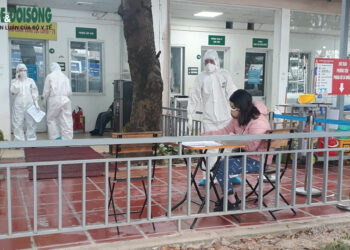 Hà Nội: Bệnh viện tuyến cuối quá tải bệnh nhân COVID-19