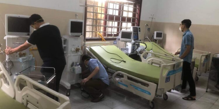 Chuyên gia hồi sức tích cực Bệnh viện Bạch Mai hỗ trợ Đồng Nai điều trị bệnh nhân COVID-19