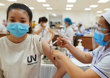 Ngay từ bây giờ, bất kể người dân Thủ đô nào cũng có thể đăng ký tiêm vắc xin COVID-19