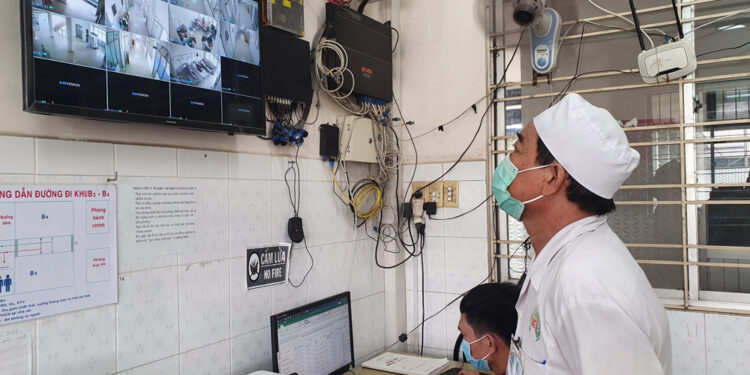 Đồng Nai triển khai kế hoạch 1.500 giường bệnh cùng 100 giường hồi sức cấp cứu điều trị bệnh nhân nặng