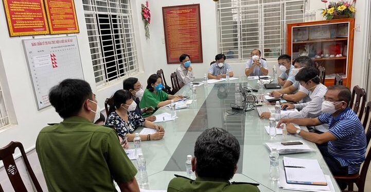 Tổ công tác Bộ Y tế giám sát các điểm nóng tại Long An