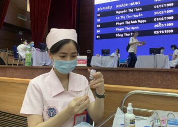 Cảnh giác ‘thông tin trôi nổi’ về vaccine phòng COVID-19