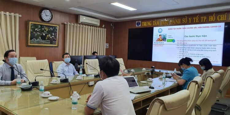 Tập huấn tiêm chủng an toàn cho hơn 3000 cán bộ y tế TP.Hồ Chí Minh