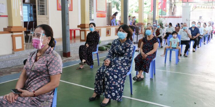 Hà Tĩnh triển khai đồng loạt xét nghiệm COVID-19 mở rộng