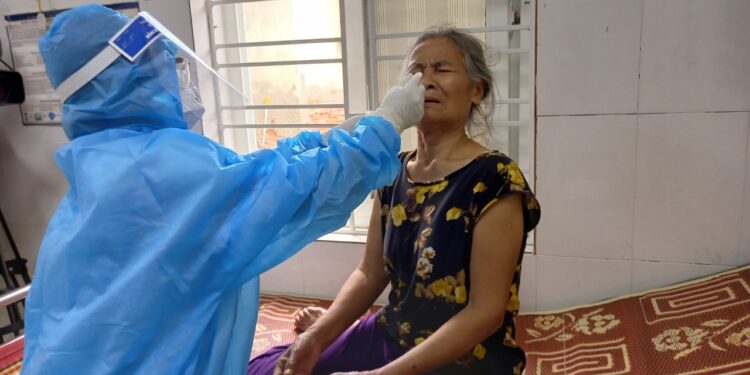 Hà Tĩnh triển khai xét nghiệm COVID-19 mở rộng cho 150 ngàn người