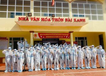 Thầy trò Học viện Y Dược học Cổ truyền tại tâm dịch Bắc Giang: “Chúng tôi đang có những ngày rực lửa nhất cuộc đời”