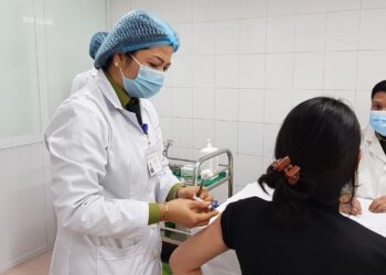 Hơn 6.000 người đăng ký thử nghiệm giai đoạn 3 vắc xin COVID-19 Nano Covax của Việt Nam