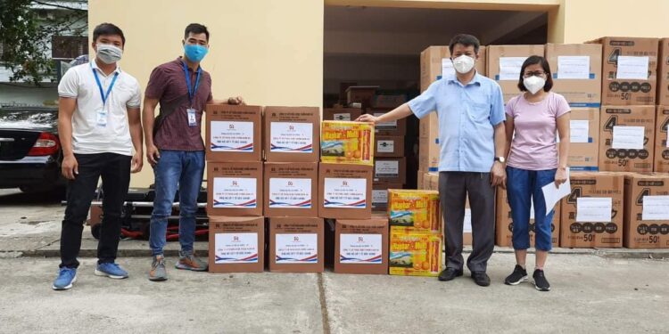 Bộ Y tế huy động thuốc và sản phẩm y học cổ truyền nâng cao sức khỏe cho bệnh nhân mắc COVID-19 tại Bắc Ninh và Bắc Giang