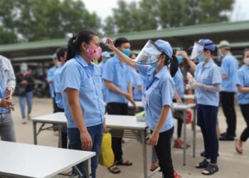 Bộ Y tế hướng dẫn xử lý khi có trường hợp mắc COVID-19 tại khu công nghiệp