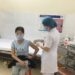 Tiêm vắc xin cho lực lượng tham gia chống dịch tại Bắc Giang