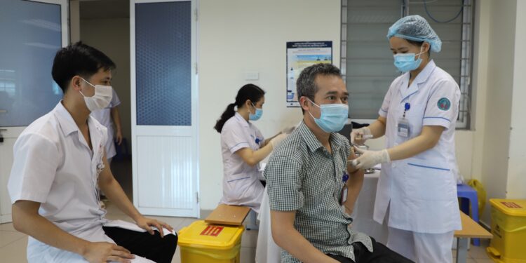 Bắc Ninh triển khai tiêm vắc xin COVID-19 đợt 3, năm 2021