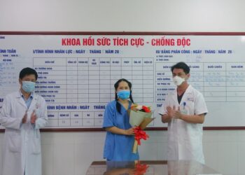 Nữ điều dưỡng Đà Nẵng phản vệ sau tiêm vắc xin phòng COVID-19 được ra viện