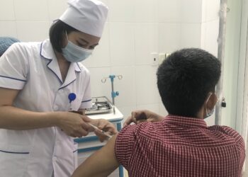 Bộ Y tế: Cả nước có 942.030 người đã tiêm chủng vắc xin phòng COVID-19