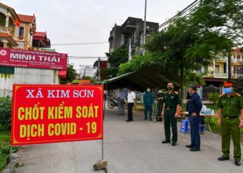 Rà soát chặt đường ngang ngõ, tắt, tỉnh lộ ngăn dịch bệnh vào Hà Nội