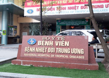 Khử khuẩn sạch sẽ, BV Bệnh Nhiệt đới TW cơ sở Giải Phóng khám bệnh bình thường