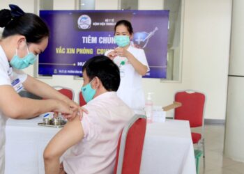 Sáng 01/5: Không có ca bệnh; gần 510.000 người Việt Nam đã tiêm vắc xin COVID-19