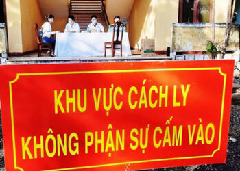 Ban Chỉ đạo: Không lơ là trong phòng chống COVID-19; tiêm chủng vắc xin đúng tiến độ, đối tượng