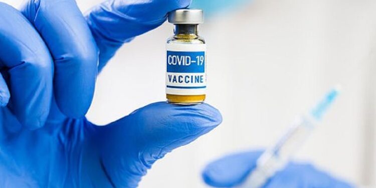 TP.HCM lập danh sách 10 nhóm đối tượng ưu tiên tiêm miễn phí vắc xin COVID-19