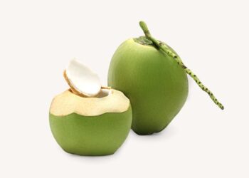 Người mắc COVID-19 có nên uống nước dừa không?