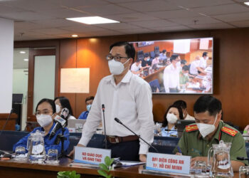 Học sinh ở TP.HCM ngày đầu trở lại trường, phát hiện 3 trẻ là F0