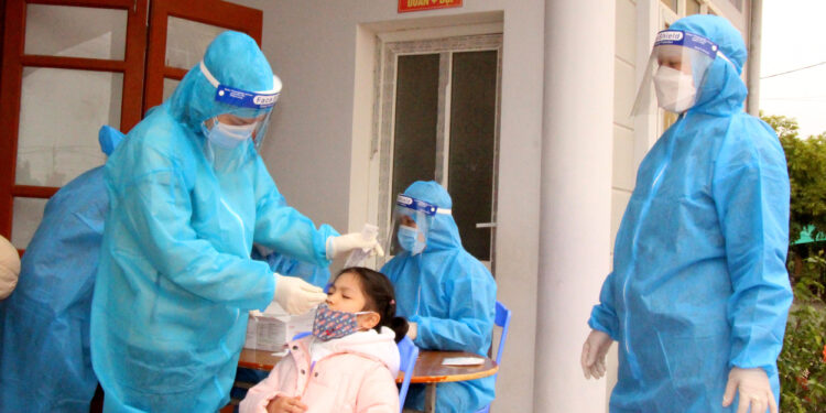 Hải Phòng gần 1.000 giáo viên, học sinh mắc COVID-19; Hải Dương thêm 2 ca tử vong