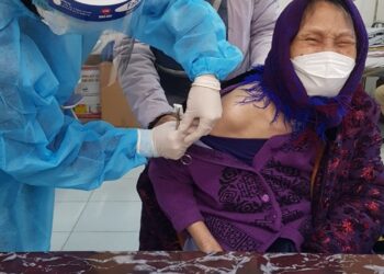 Hà Nội tổ chức tiêm vaccine phòng COVID-19 xuyên Tết