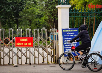 Hà Nội phong tỏa Công viên Cầu Giấy do có 4 ca mắc COVID-19 đến chơi