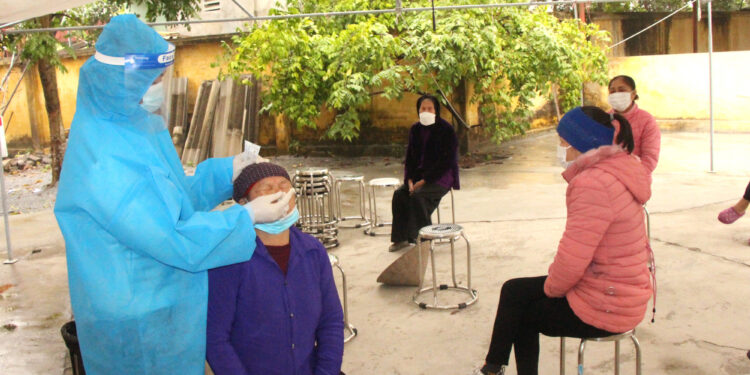 Lần đầu tiên Quảng Ninh có số ca mắc kỷ lục, Hải Phòng còn hơn 100 bệnh nhân nặng, nguy kịch