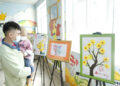 Rực rỡ sắc màu ở triển lãm tranh tại khoa Nội Nhi, Bệnh viện K