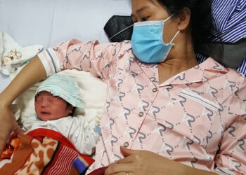 Quảng Bình: 3 sản phụ mắc COVID-19 vượt cạn thành công trong đêm