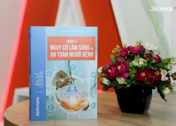 Lễ ra mắt sách “Quản lý nguy cơ lâm sàng và an toàn người bệnh”