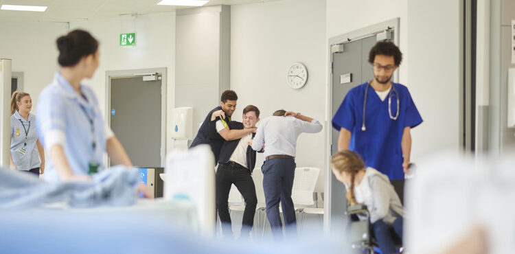 Nhận thức được nguy cơ dẫn đến bạo lực trong môi trường y tế